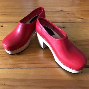 NEW - Swedish Hasbeens “Bettan” Platform Clogs 37